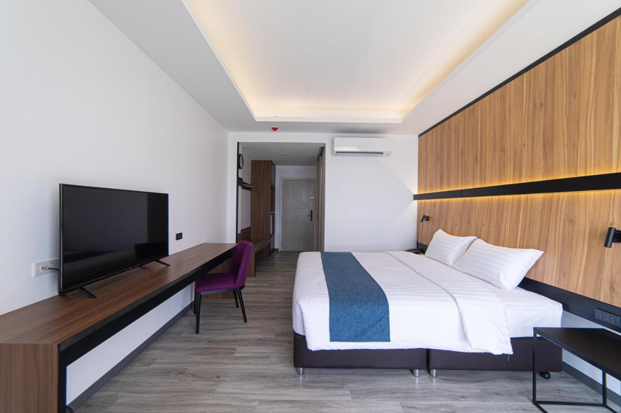 Gate43 Airport Hotel 4*